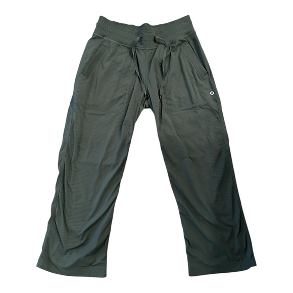 Lululemon Dance Studio Green Pants Capris Crop Size 6 - Picture 1 of 6